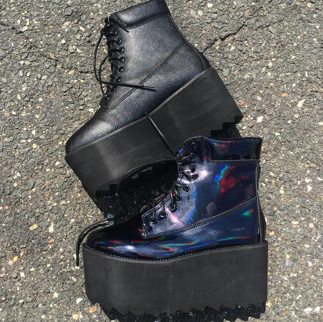 AESTHETICS-TUMBLR GRUNGE BOOTS -PREORDER