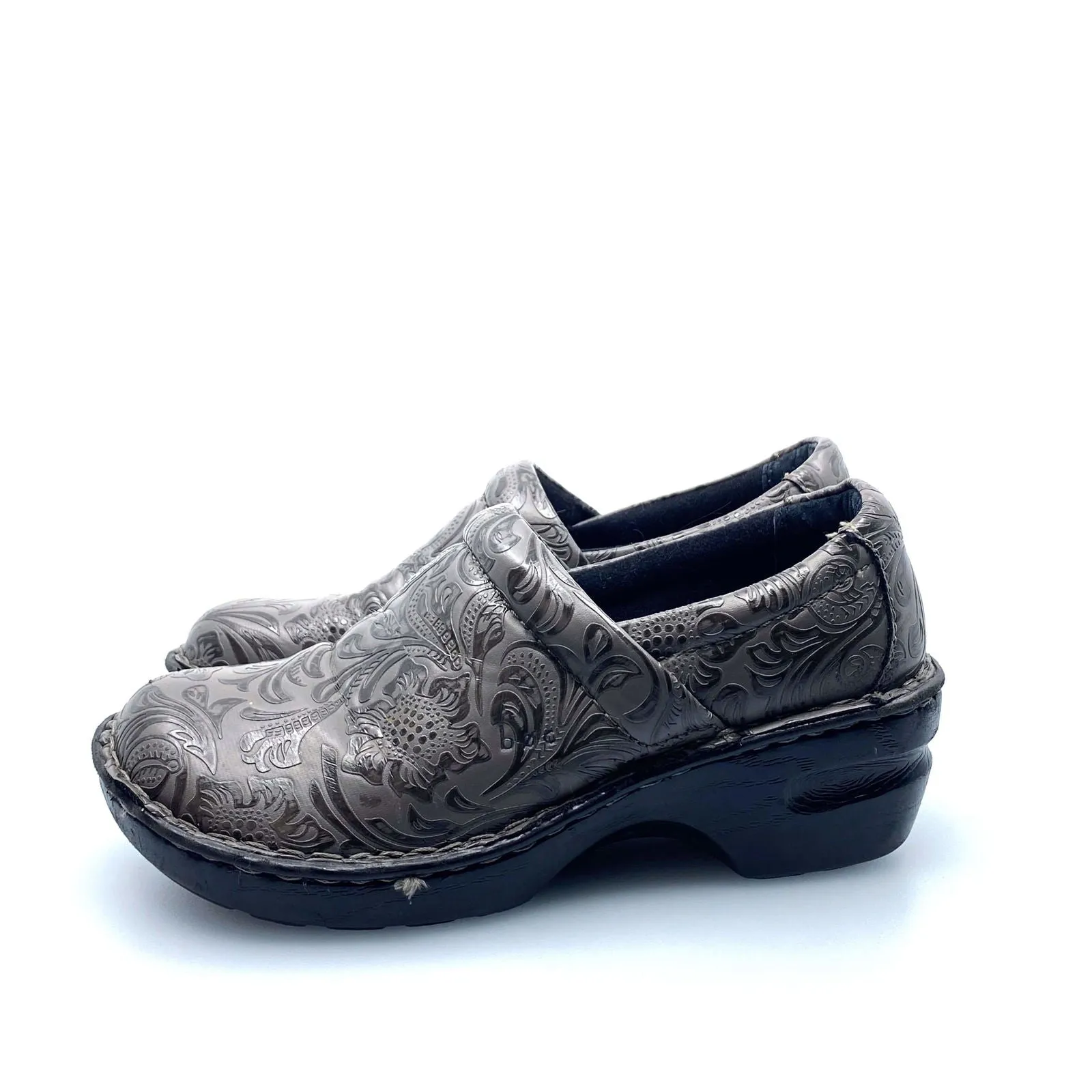 BOC Born Womens Clogs Size 7.5M Gray Embossed Vegan Leather