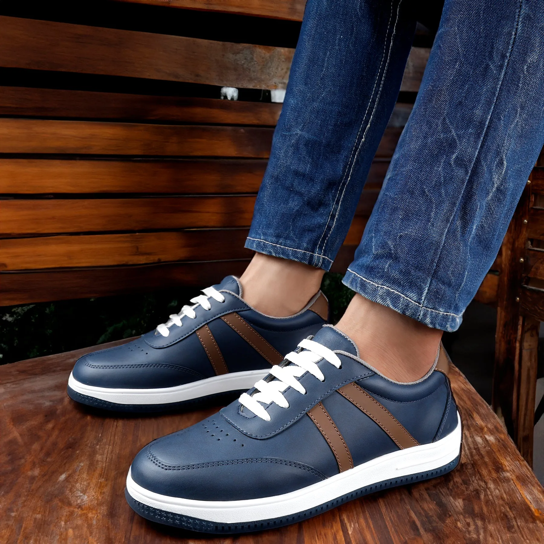 Bxxy's Ultra Comfortable Striped Lace-up Shoes for Men