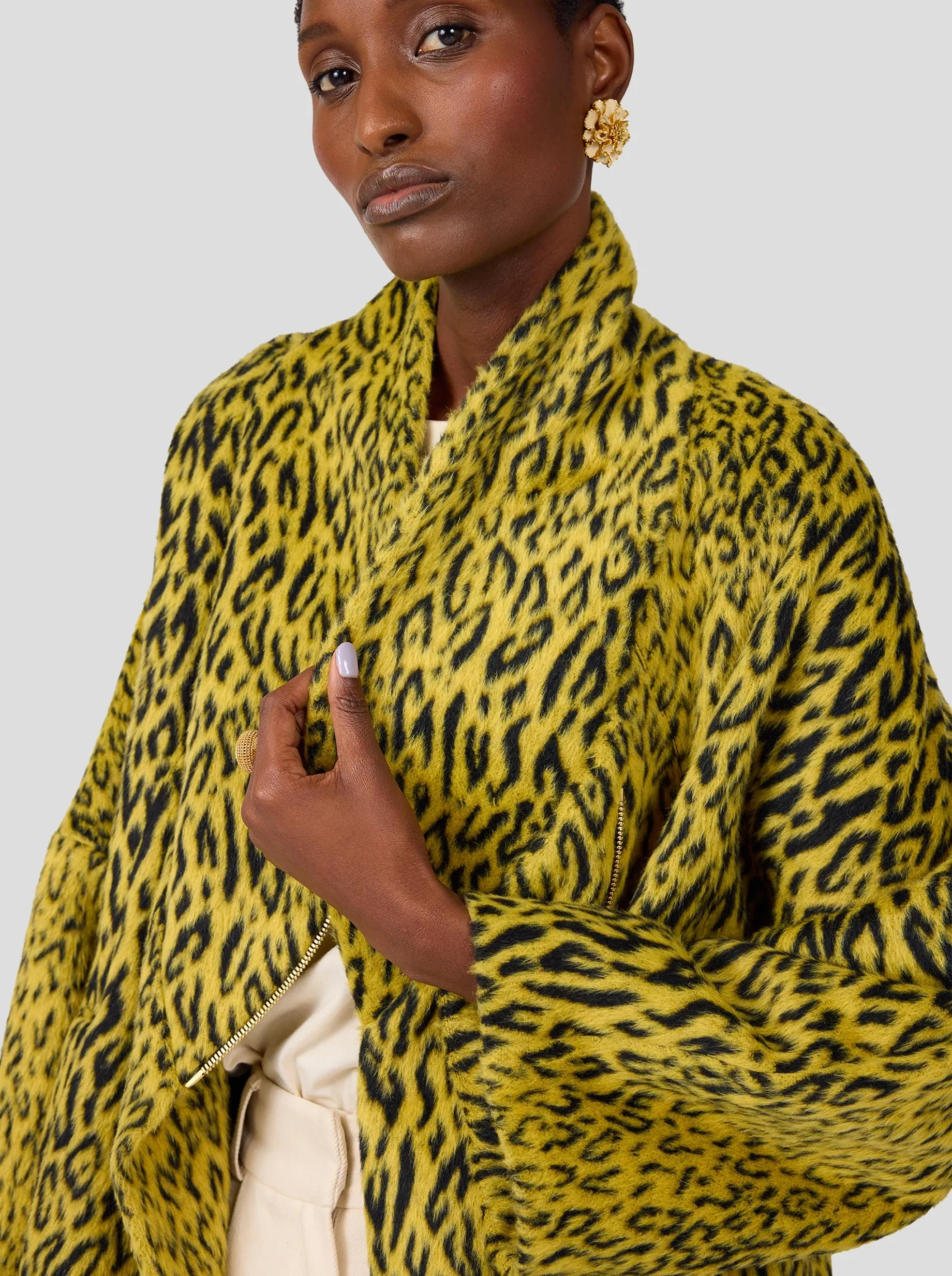 Eren coat in yellow woolen Leopard