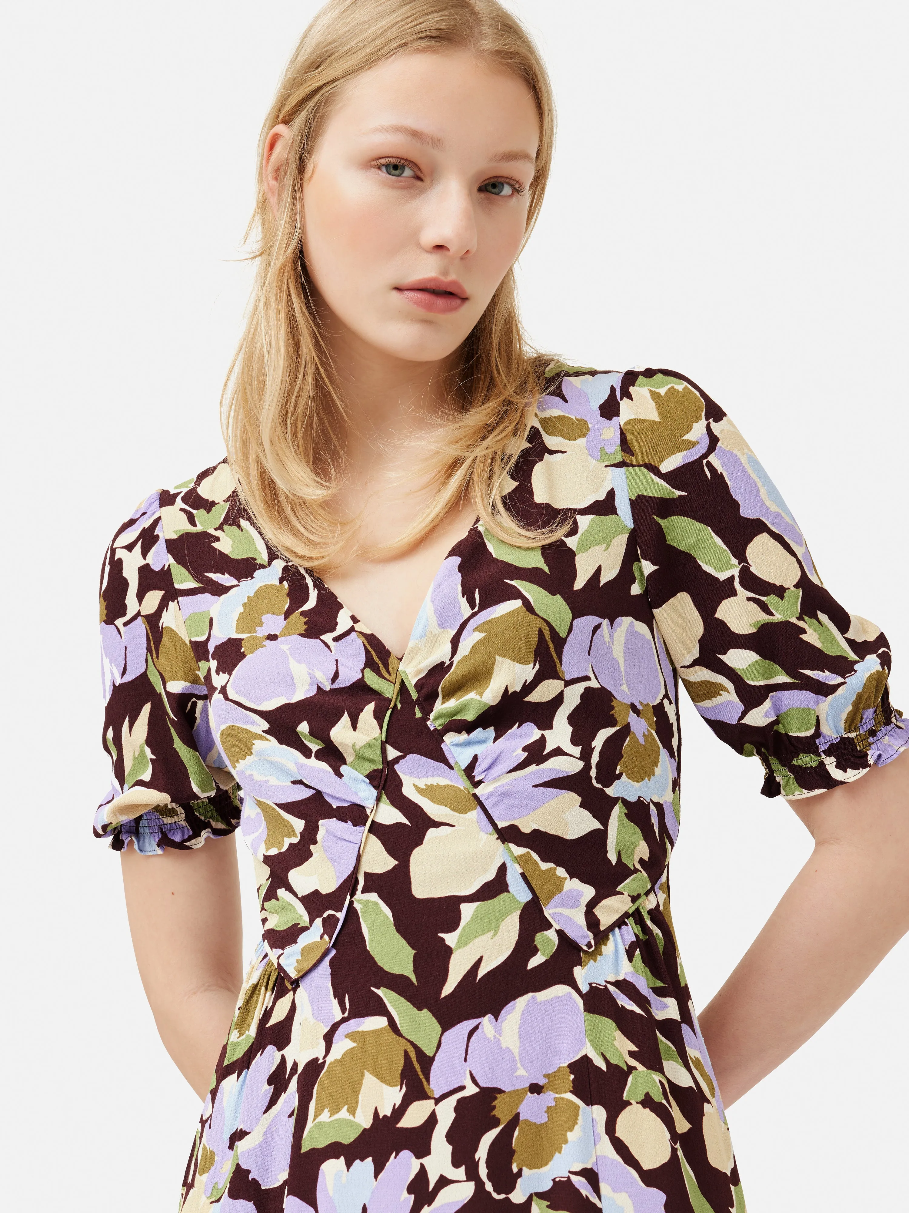 Graphic Pansy Crepe Tea Dress | Deep Plum