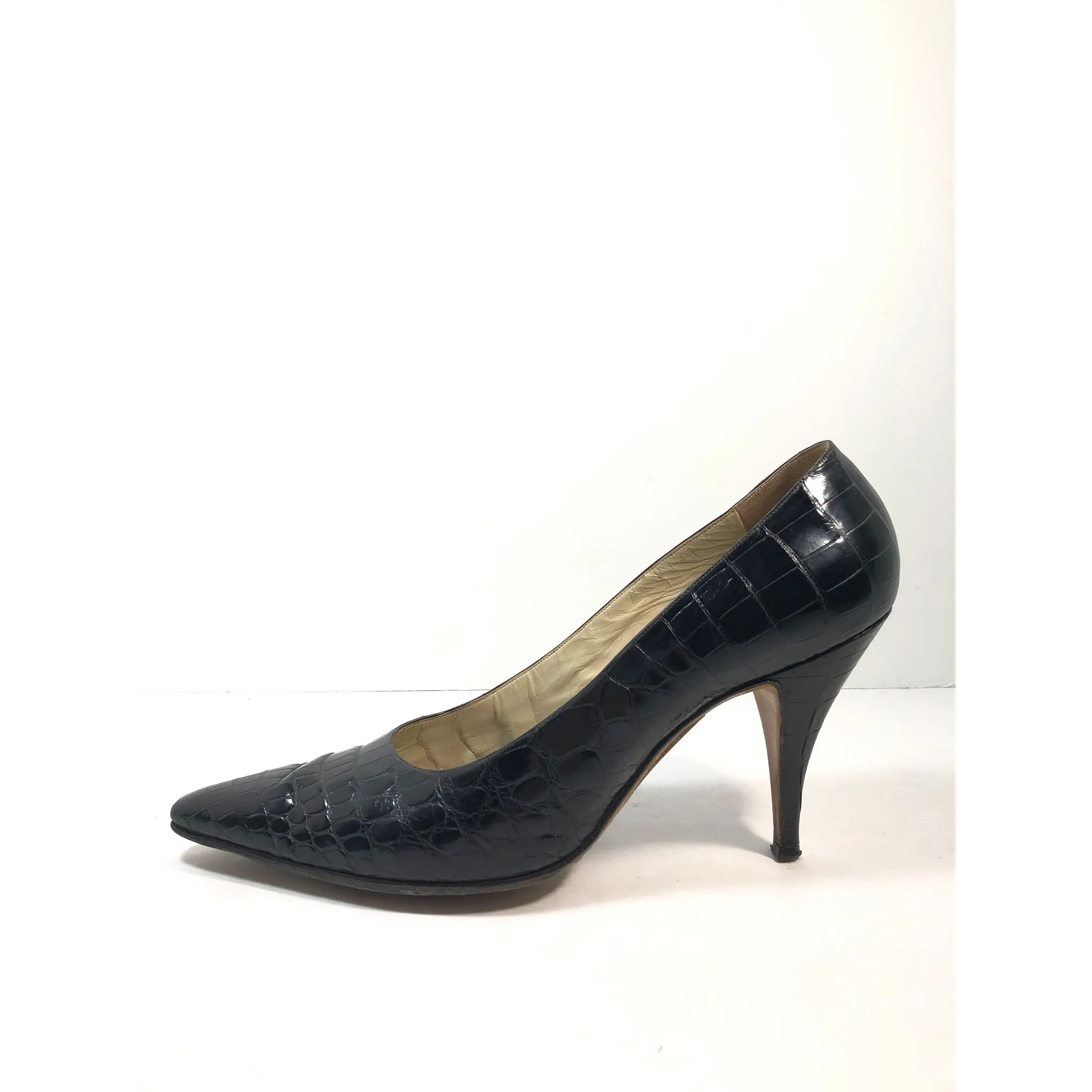 HERBERT LEVINE Black Alligator Pumps Size 8