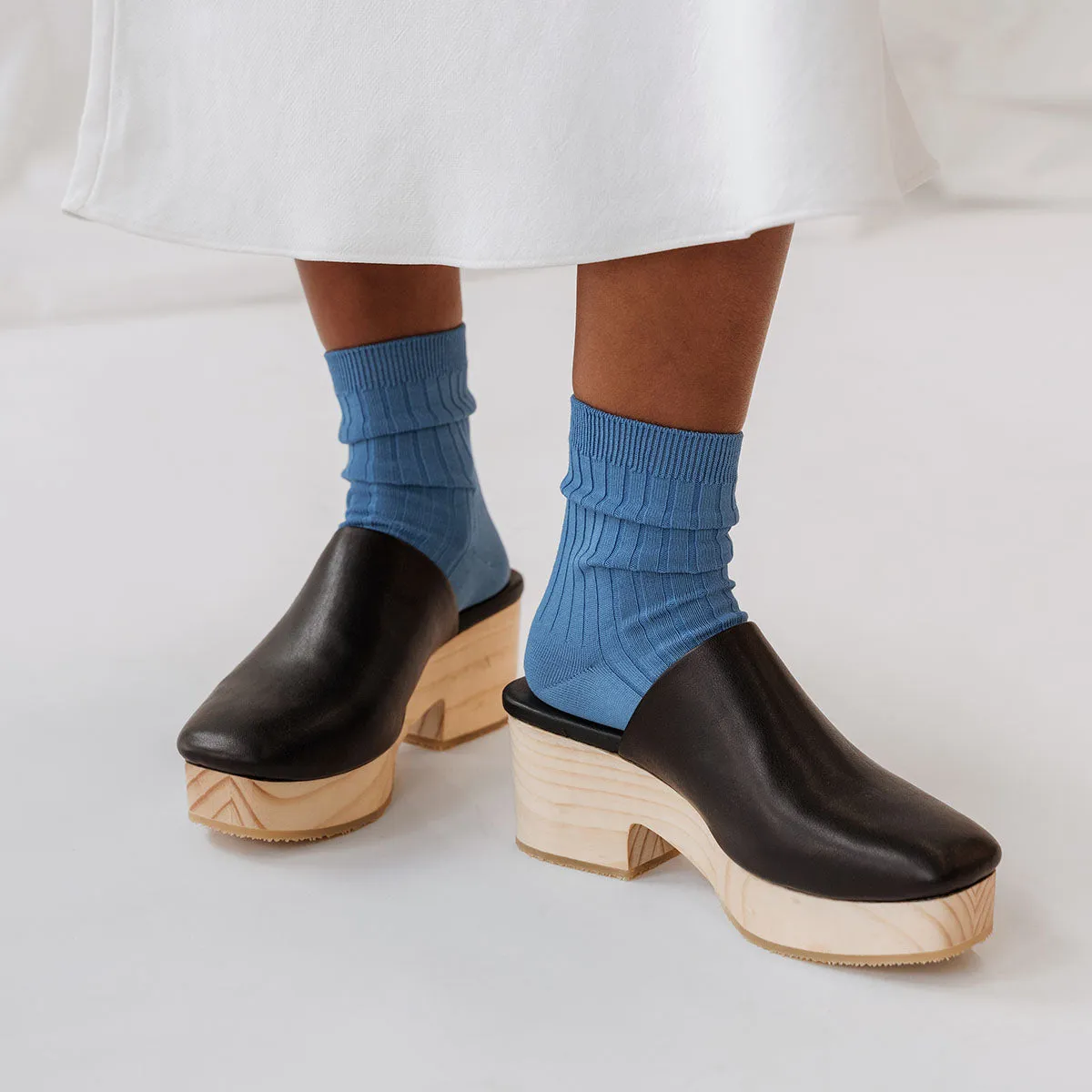 Le Bon Shopper Her Socks Electric Blue