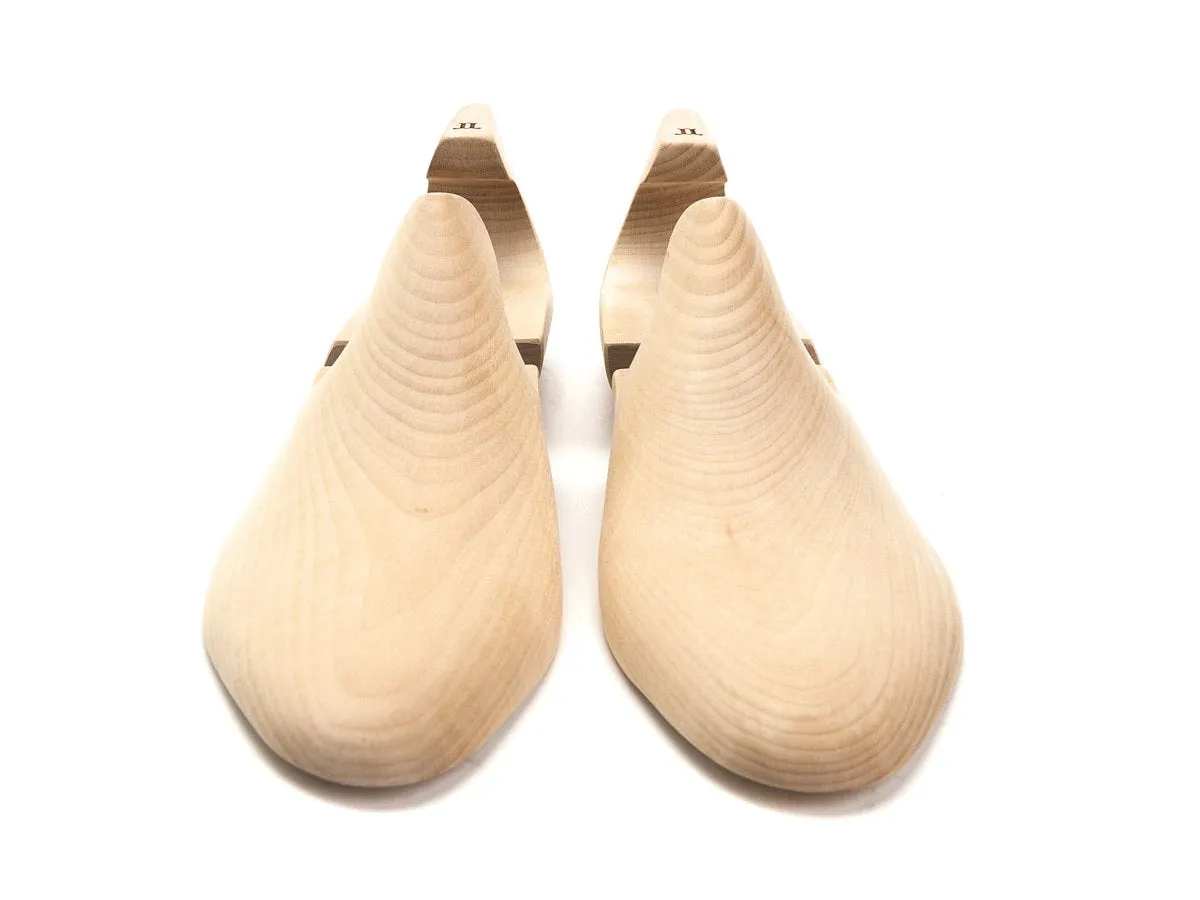 Shoe Trees E